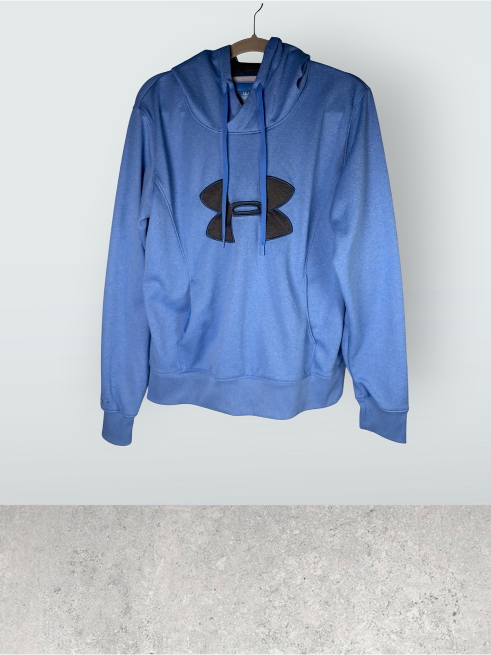 Under Armour womens size L  Storm logo hoodie